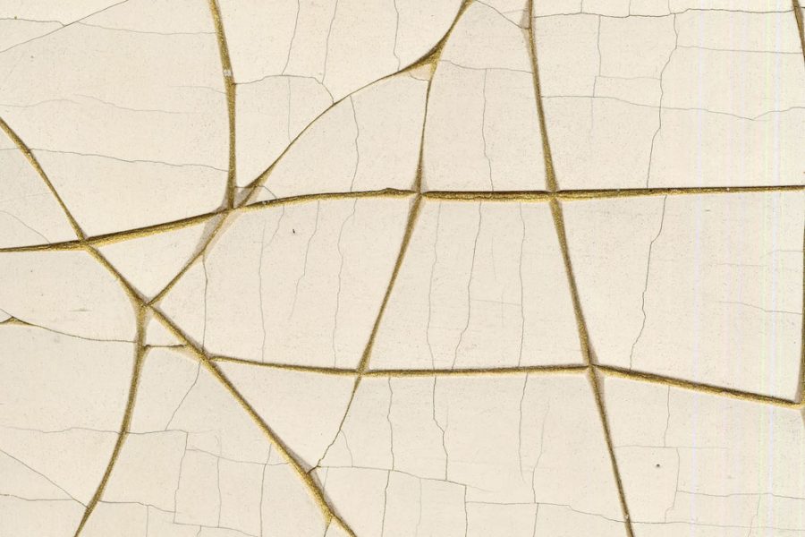 white-and-gold-crackle-gesso-18500